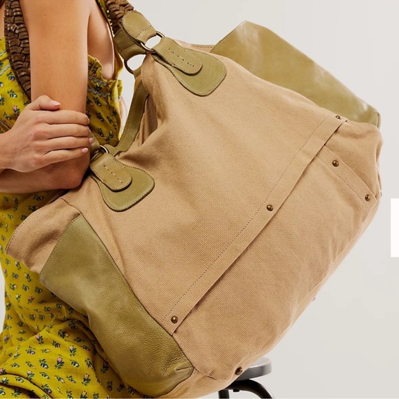 Free People Waverly Weekender Tote Bag ⭐️Canvas Leather⭐️ NWT🔖 - Picture 2 of 6